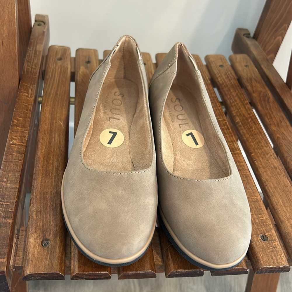 NATURALIZER SOUL IDEA BALLET FLAT size 7 in mushroom colour - Picture 3 of 8